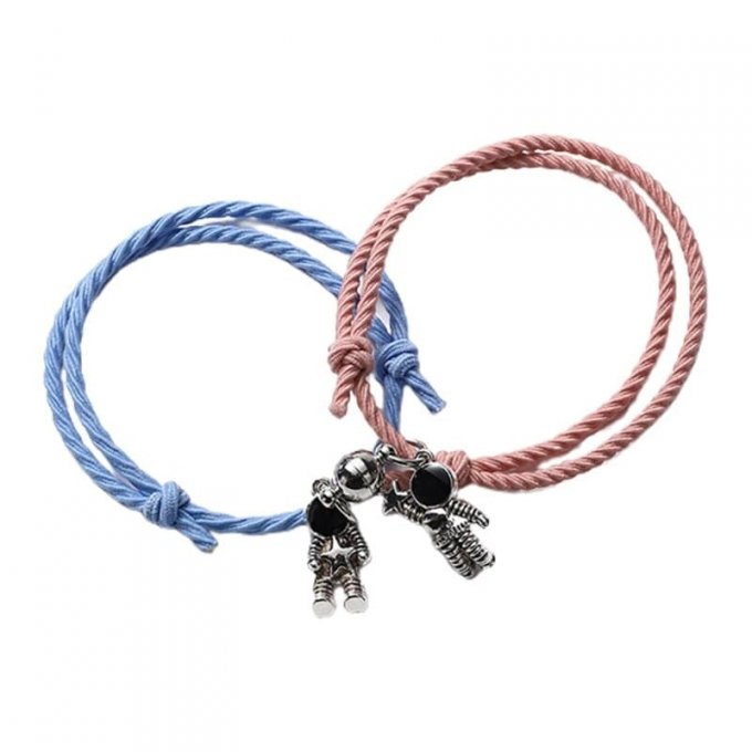 CARTE VERS L'INFINI+ 2 BRACELETS  AIMANTS ASTRONAUTES - R38