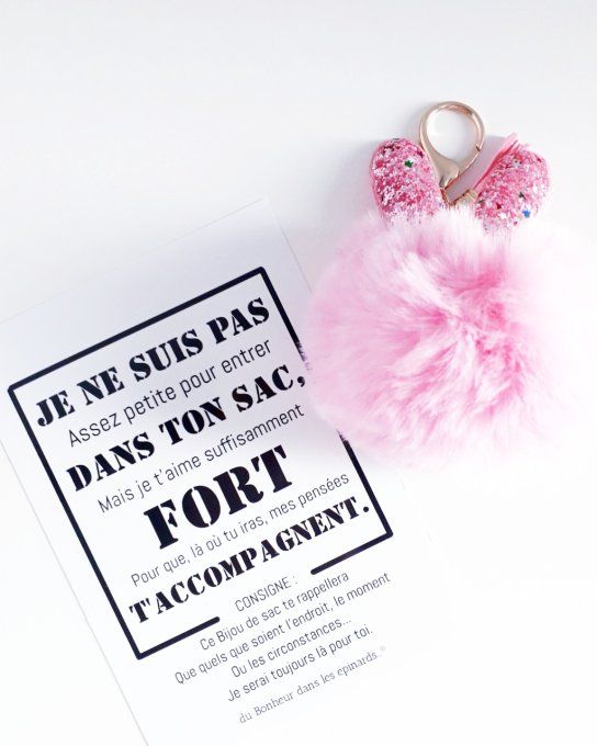 CARTE JE NE SUIS PAS ASSEZ PETITE + 1 BIJOU DE SAC GIRLY- S23